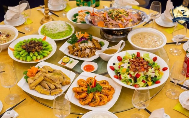 Mơ ăn cỗ cùng gia đình cho thấy sự hòa thuận, ấm áp Mơ ăn cỗ cùng gia đình cho thấy sự hòa thuận, ấm áp